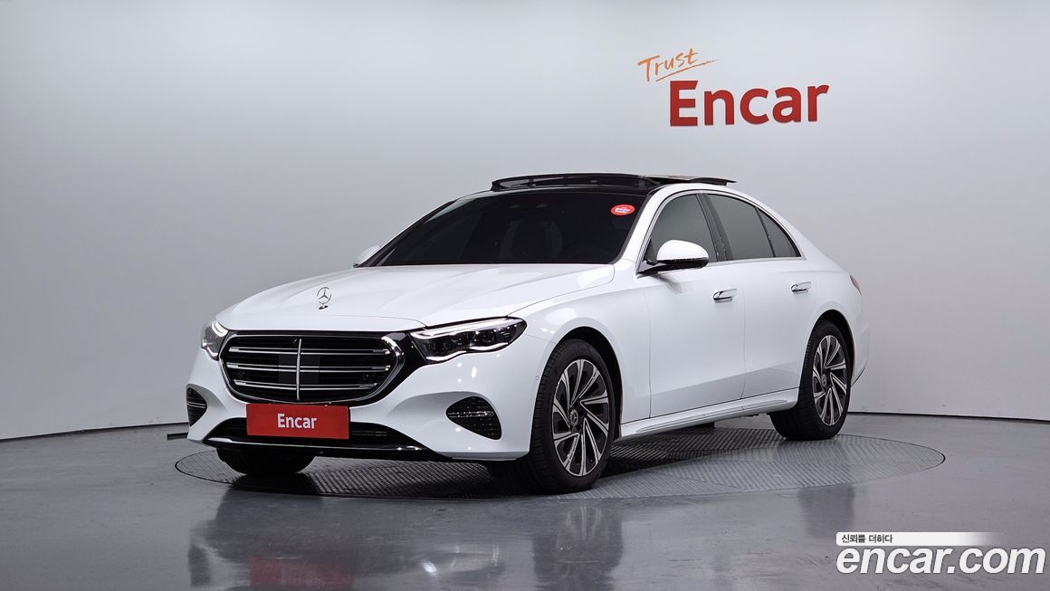 Mercedes-Benz E-Class E300 4MATIC Exclusive, 2025