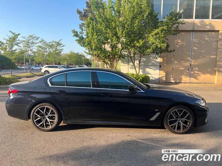 BMW 5-Series 530i M Sport Package, 2023