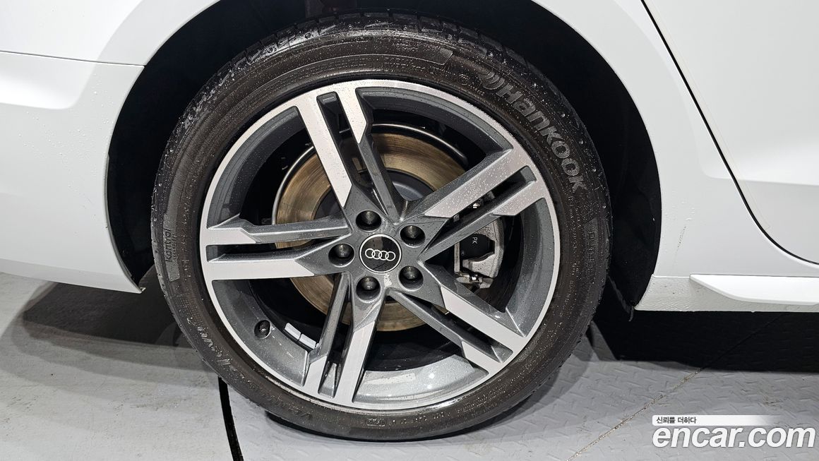 Audi A4 45 TFSI Quattro Premium, 2022