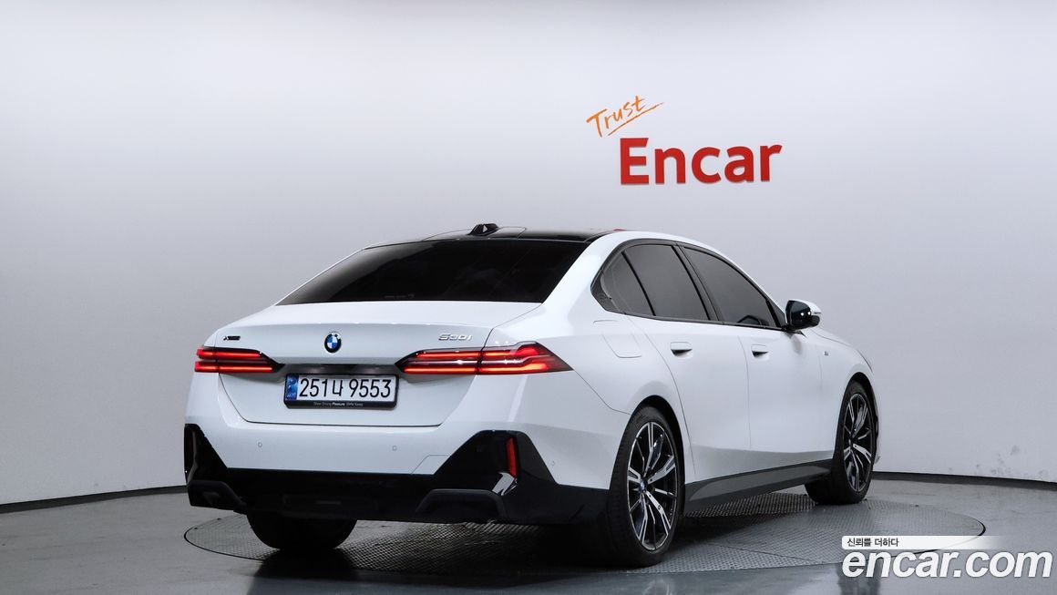 BMW 5-Series 530i xDrive M Sport, 2024