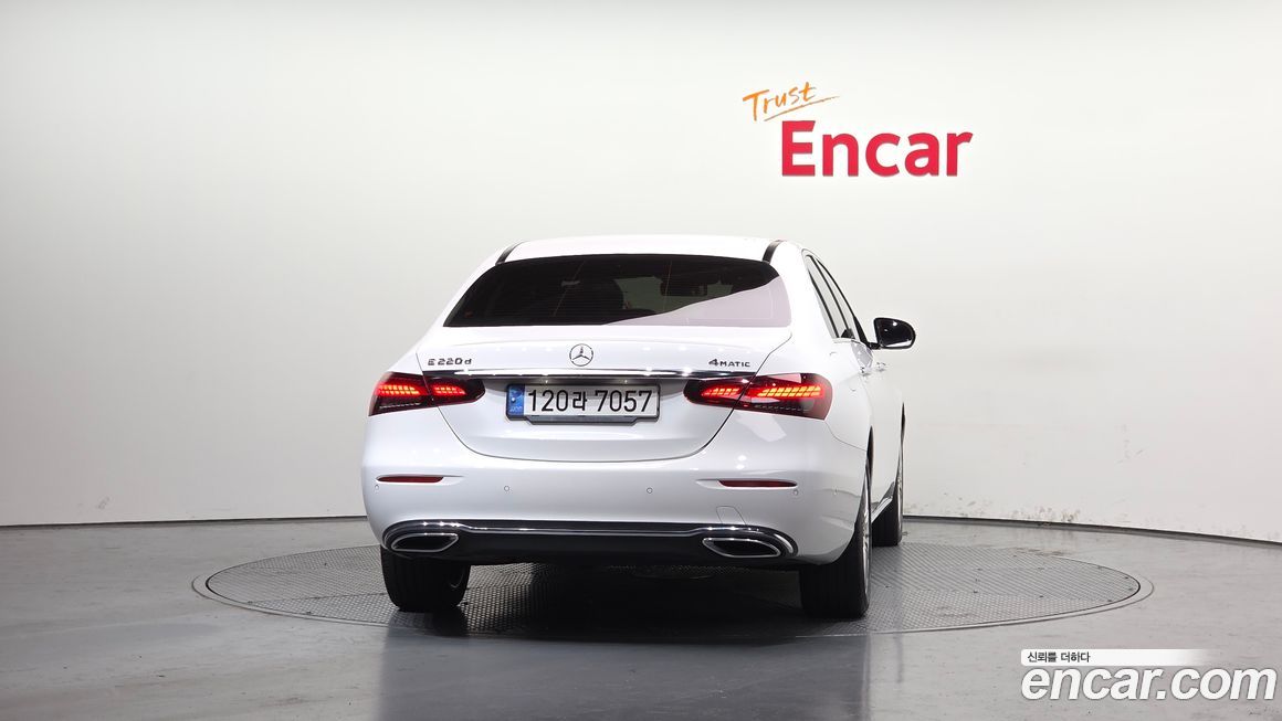 Mercedes-Benz E-Class E220d 4MATIC Exclusive, 2023