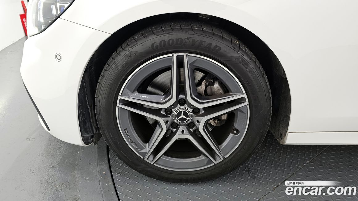 Mercedes-Benz E-Class E250 AMG Line, 2023