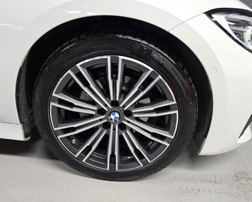 BMW 3-Series 320i M Sport, 2022