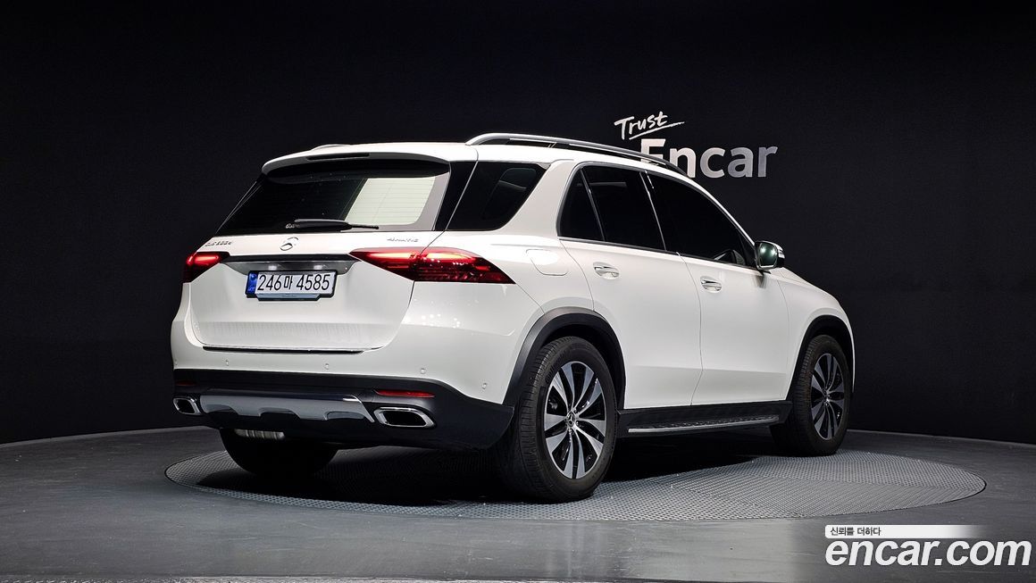 Mercedes-Benz GLE-Class GLE300d 4MATIC, 2024