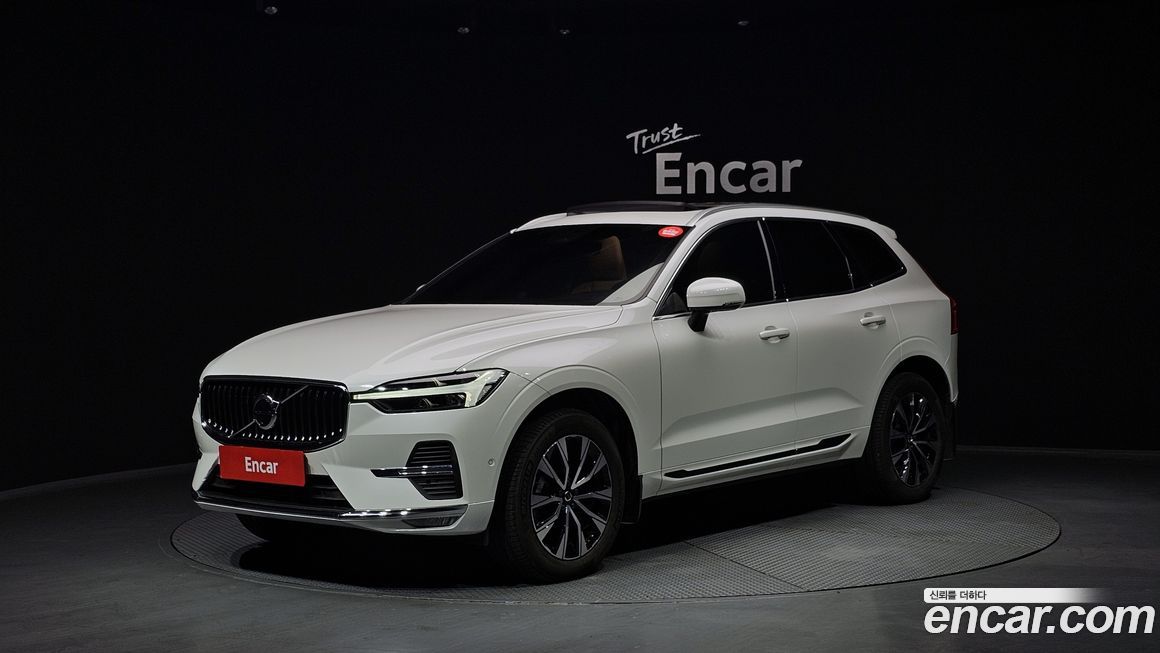 Volvo XC60 B5 Ultimate Bright, 2024