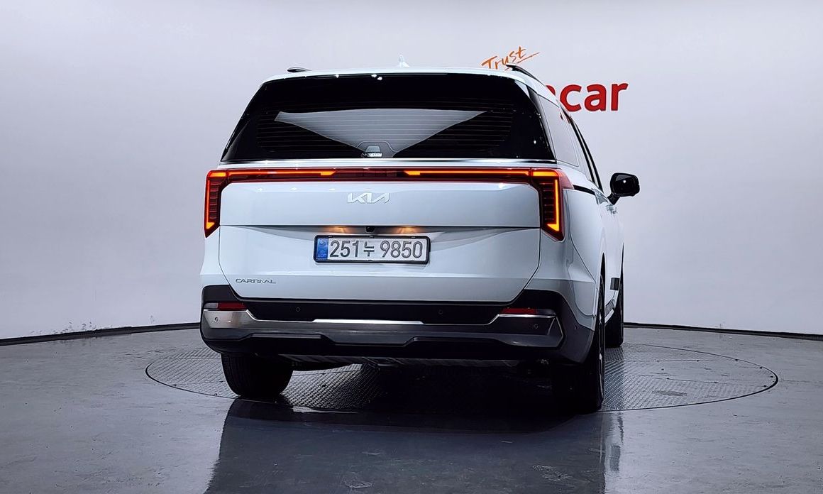 Kia Carnival 9-Seater Signature, 2025