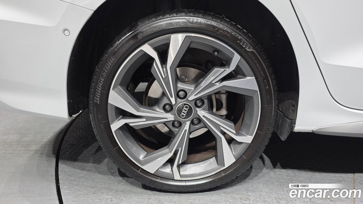 Audi A3 40 TFSI Premium, 2022