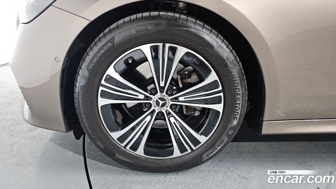 Mercedes-Benz E-Class E200 Avantgarde, 2025