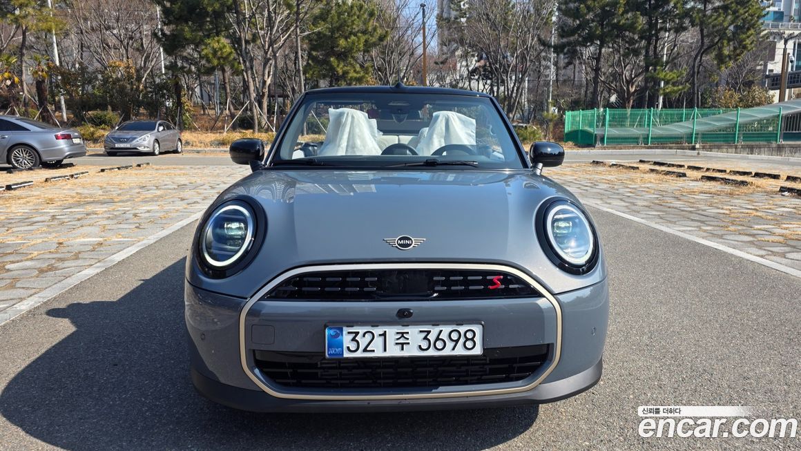 Mini Cooper Convertible Favoured, 2025