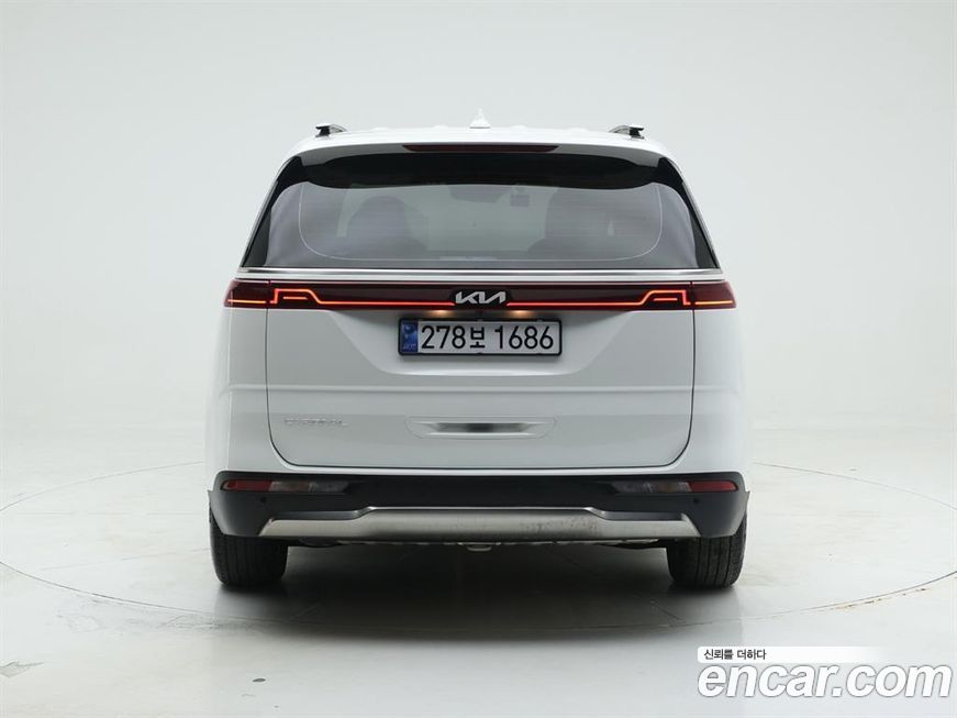 Kia Carnival 7-Seater Signature, 2023
