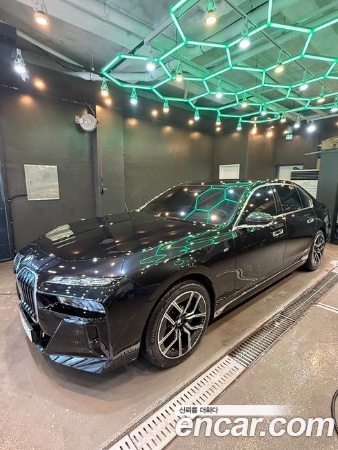 BMW 7-Series 740i xDrive M Sport, 2024