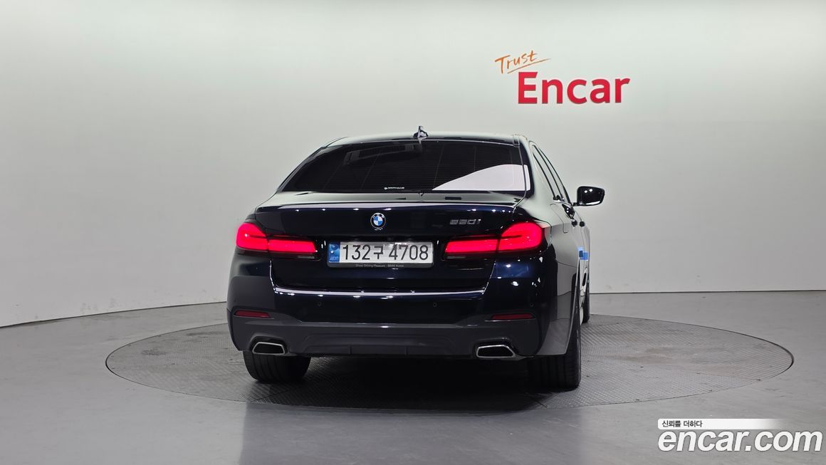 BMW 5-Series 520i M Sport, 2022