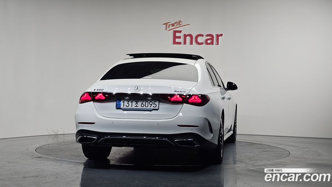 Mercedes-Benz E-Class E300 4MATIC AMG Line, 2024