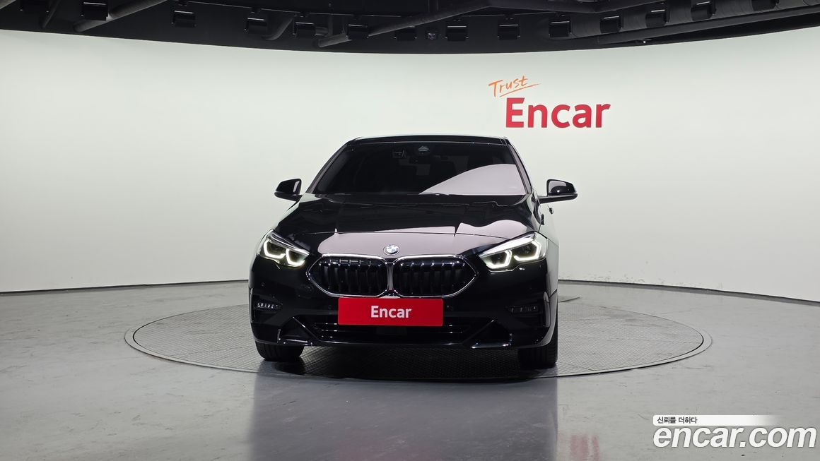 BMW 2-Series 220i Sport, 2024