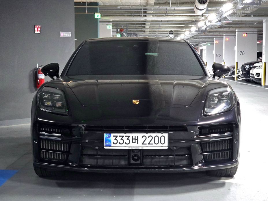 Porsche Panamera 4.0 GTS, 2025