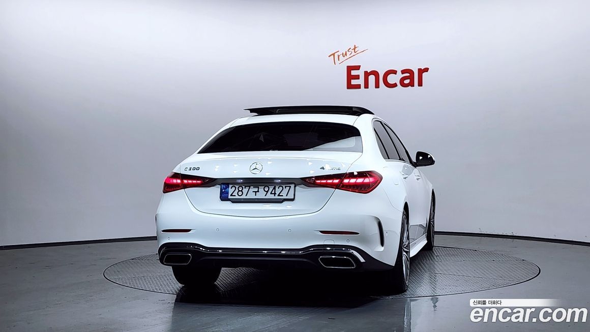 Mercedes-Benz C-Class C300 4MATIC AMG Line, 2023