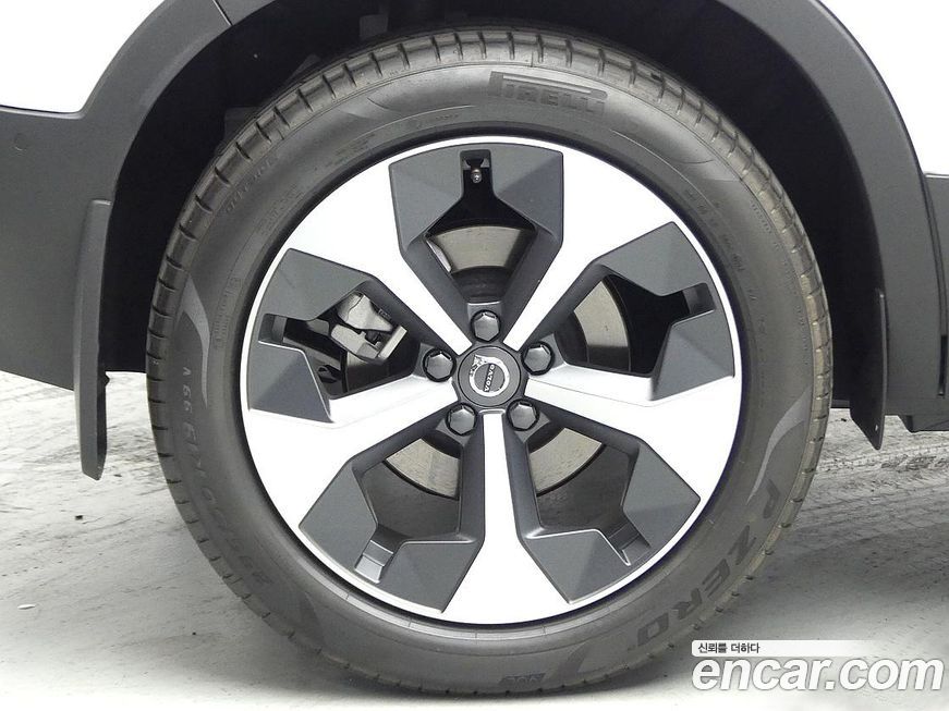 Volvo XC40 B4 Ultimate Bright, 2024