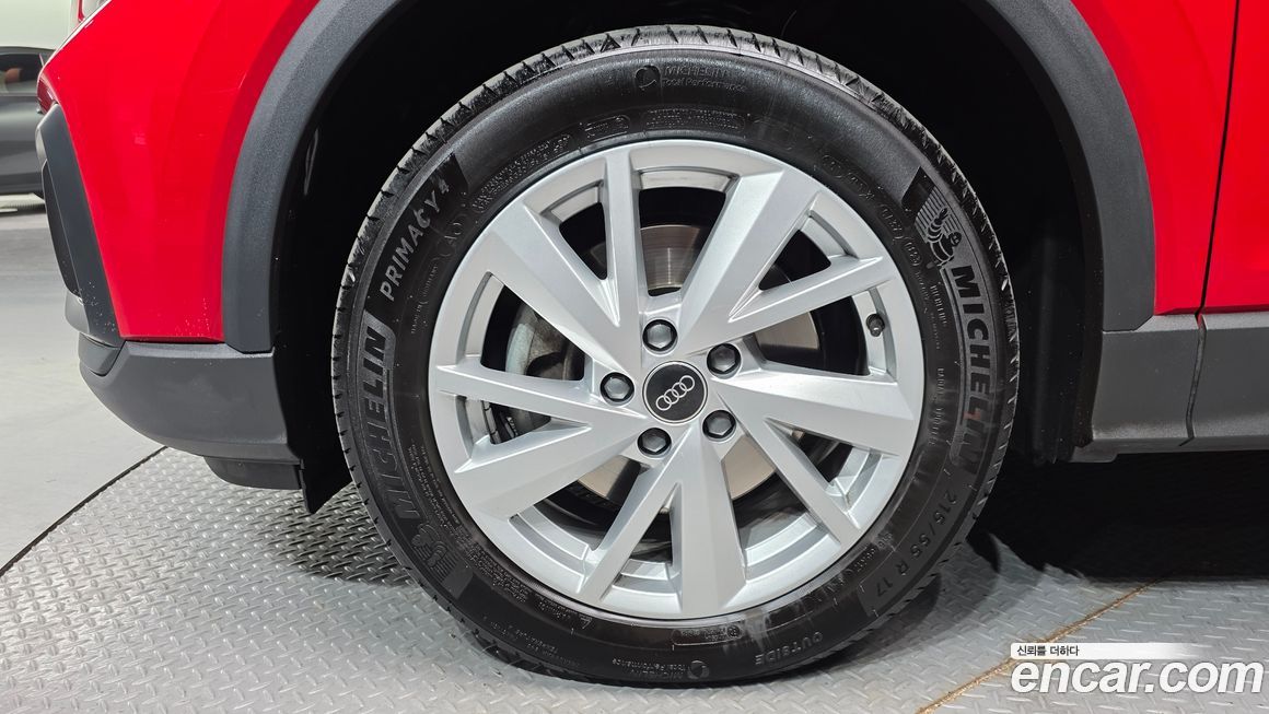 Audi Q2 35 TDI, 2023