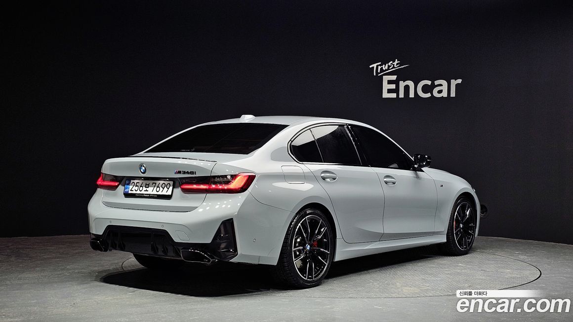 BMW 3-Series M340i Pro, 2025