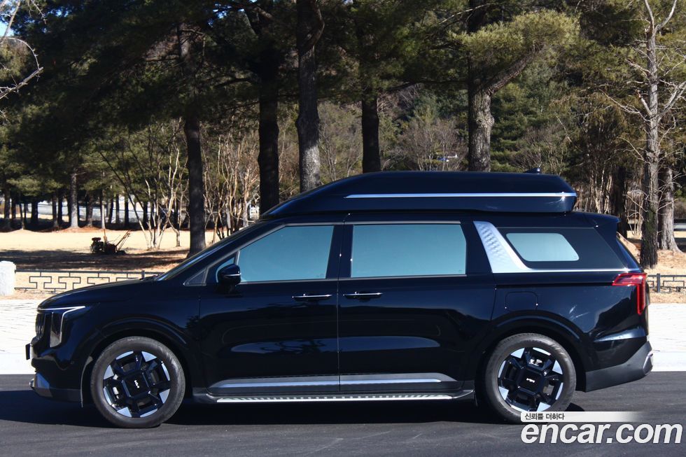 Kia Carnival 9-Seater Hi Limousine, 2024