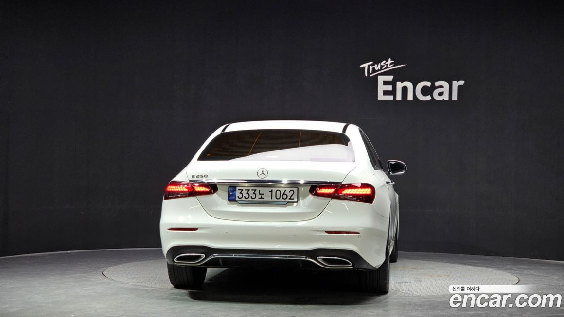 Mercedes-Benz E-Class E250 AMG Line, 2023