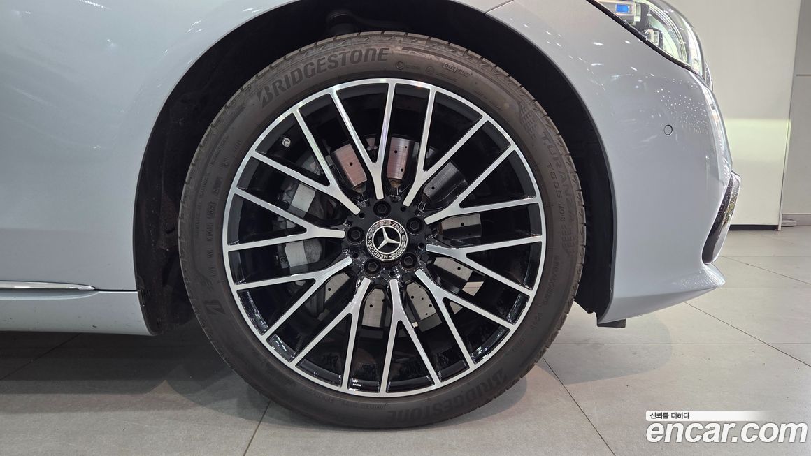 Mercedes-Benz S-Class S580L 4MATIC, 2025