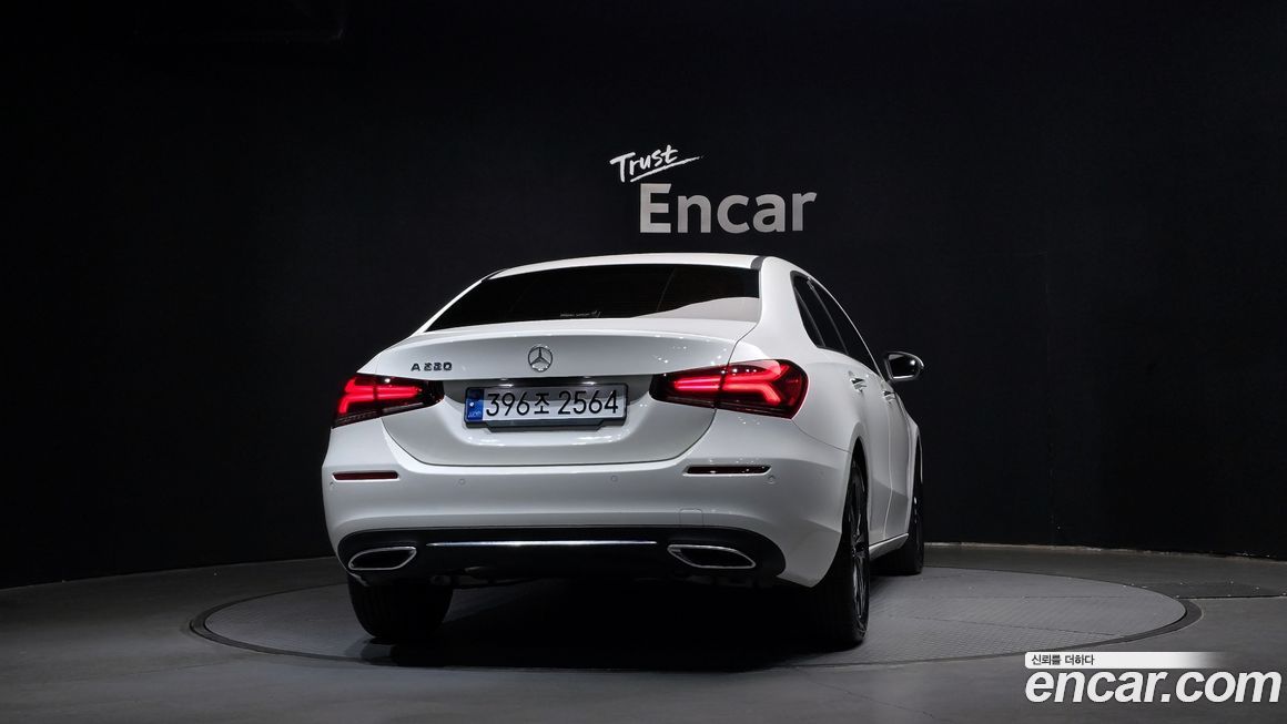 Mercedes-Benz A-Class A220 Sedan, 2022
