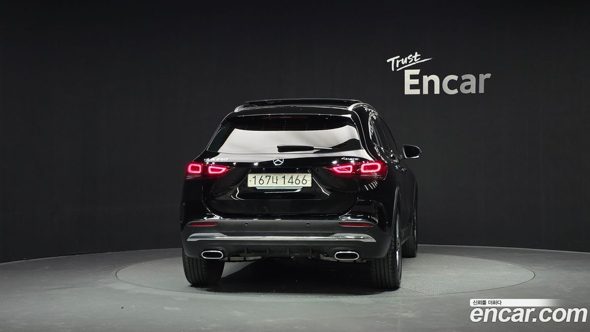 Mercedes-Benz GLA-Class GLA250 4MATIC, 2023