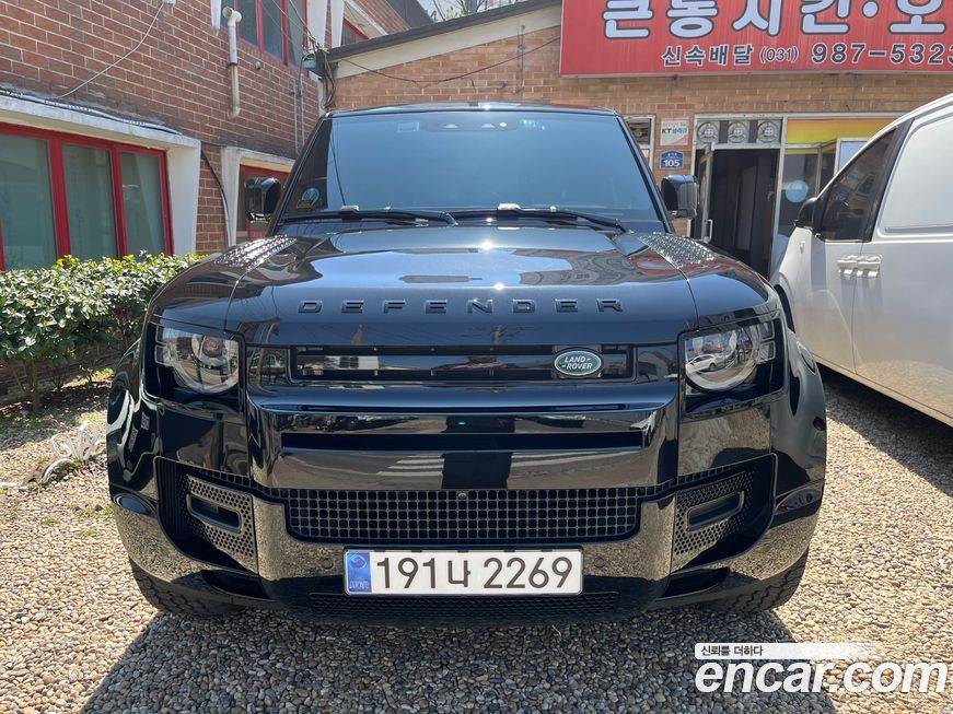 Land Rover Defender 110 P300 X-Dynamic SE, 2025