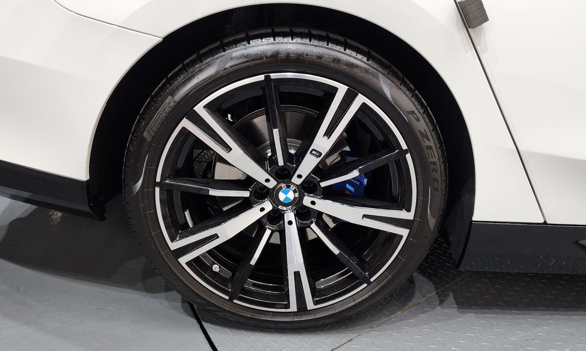 BMW 5-Series 530i xDrive M Sport, 2025