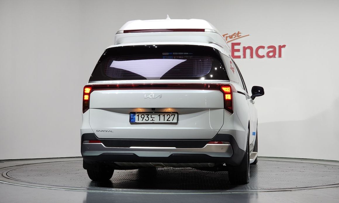 Kia Carnival 9-Seater Prestige, 2024