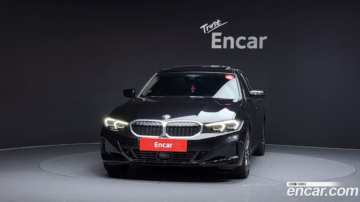 BMW 3-Series 320i, 2023