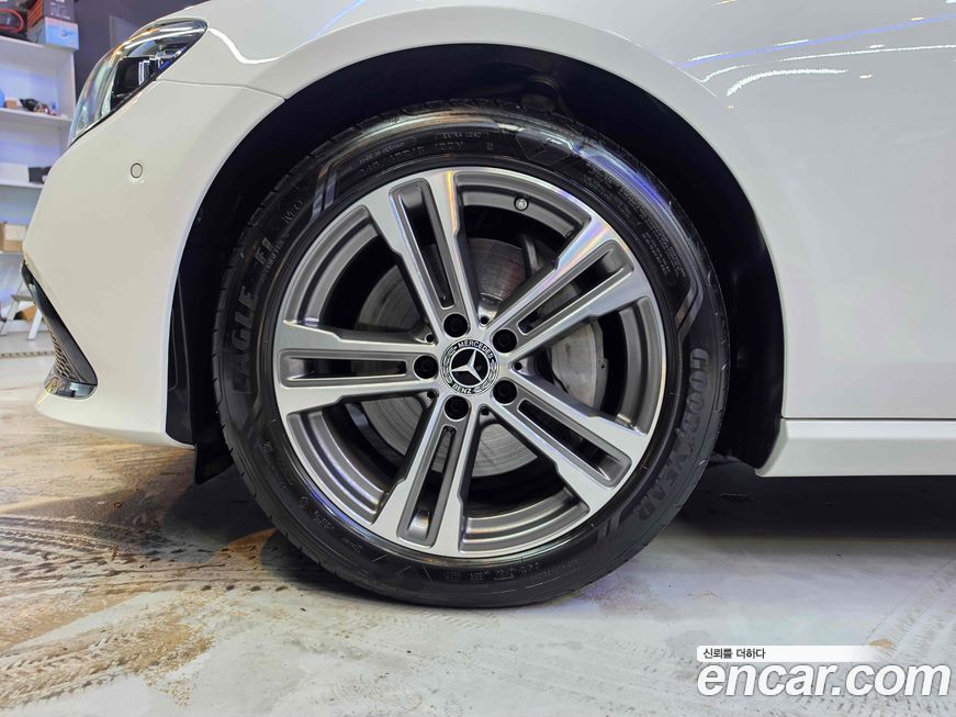 Mercedes-Benz E-Class E350 4MATIC Avantgarde, 2022