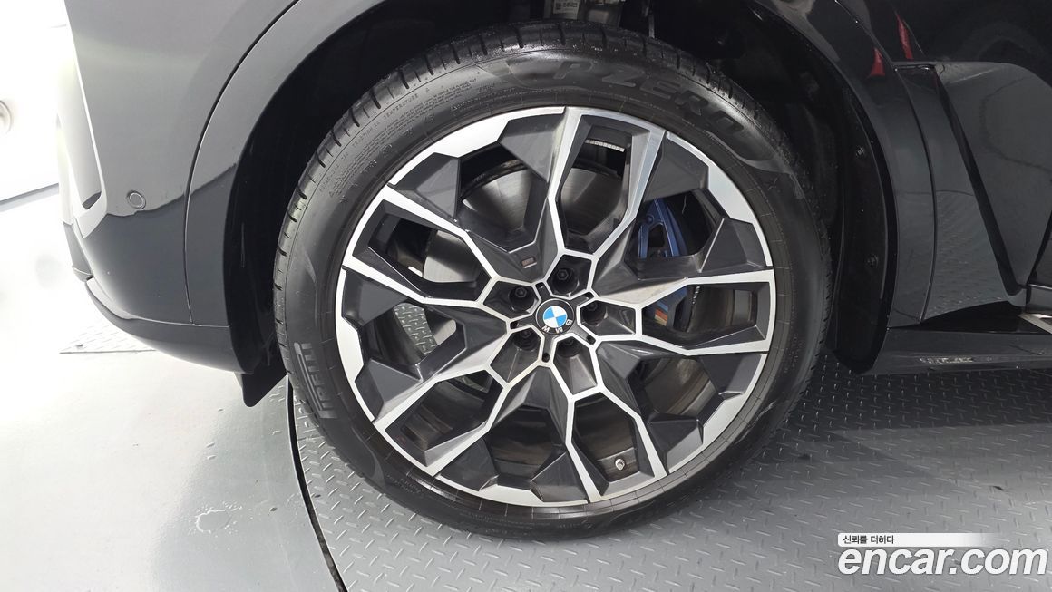 BMW X7 xDrive 40i M Sport 6STR, 2025