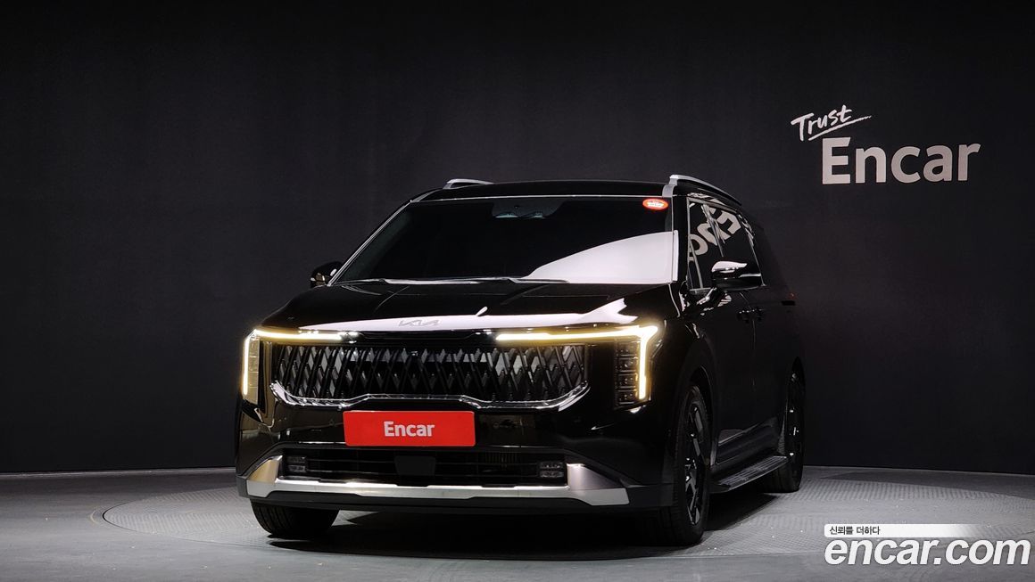 Kia Carnival 9-Seater Signature, 2024