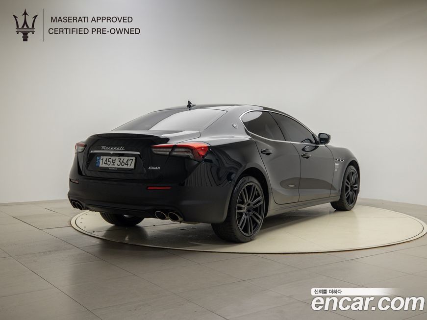 Maserati Ghibli 2.0 Fragment Edition, 2022