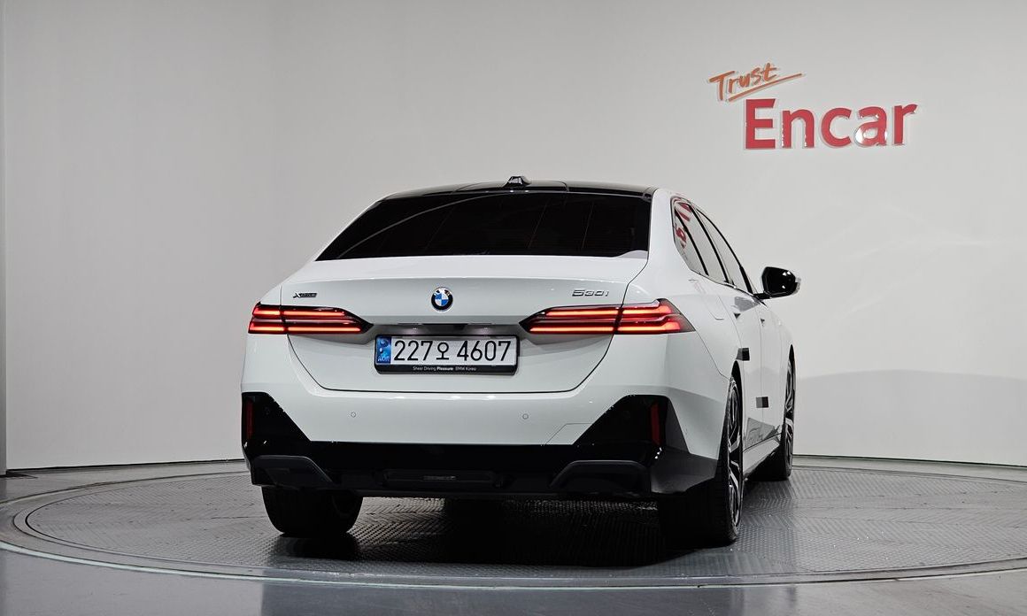 BMW 5-Series 530i xDrive M Sport, 2024