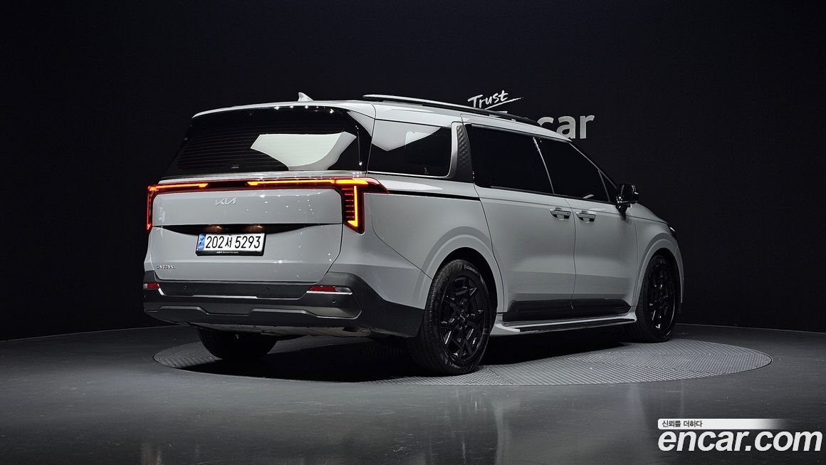 Kia Carnival 9-Seater Gravity, 2025