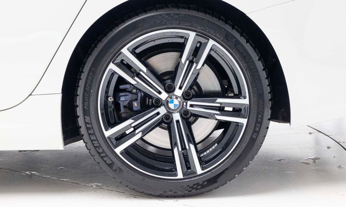 BMW 3-Series 320i M Sport, 2024