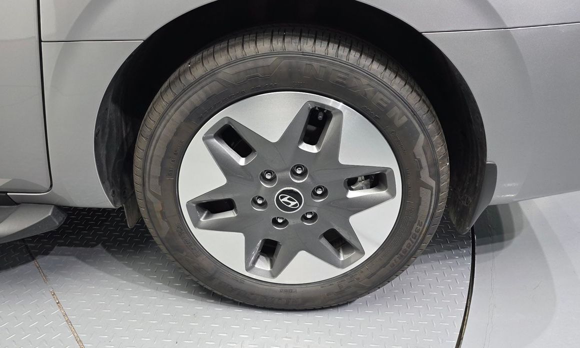 Hyundai Staria Tourer 9-Seater, 2025