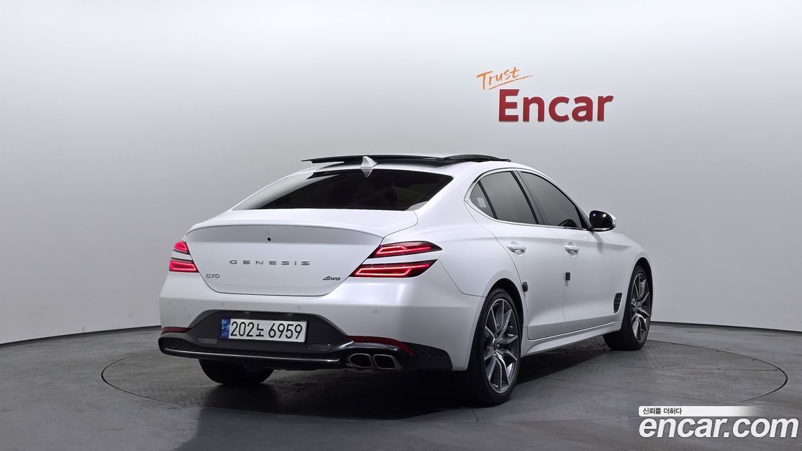 Genesis G70 Gasoline 2.0T 4WD, 2022