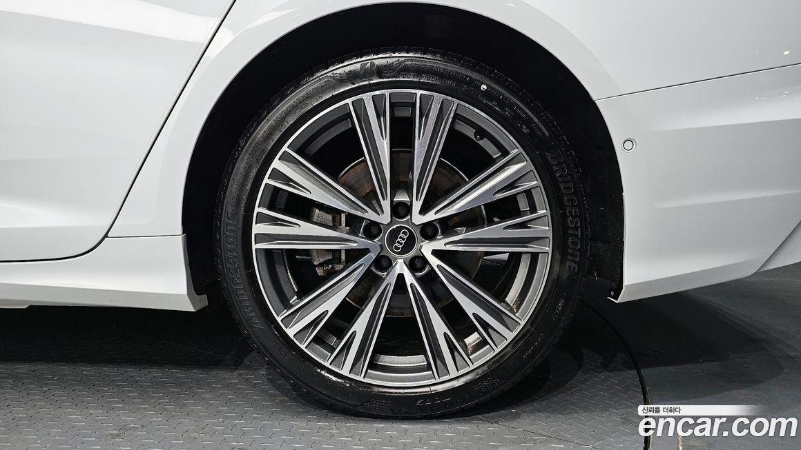 Audi A6 45 TFSI Quattro Premium, 2023