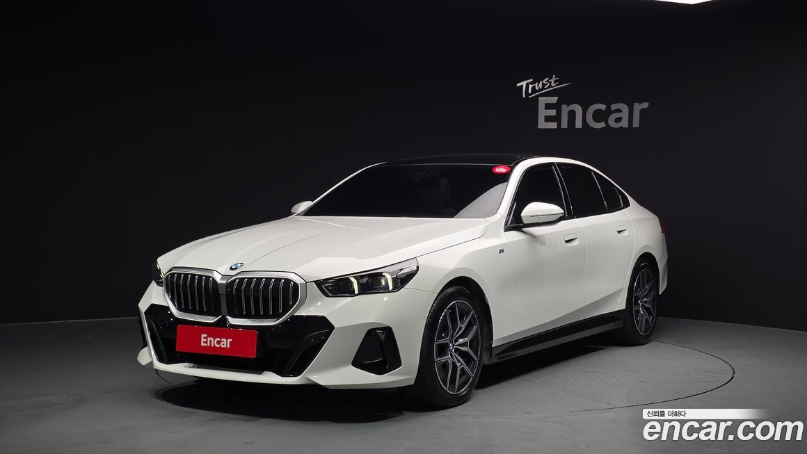BMW 5-Series 520i M Sport, 2025