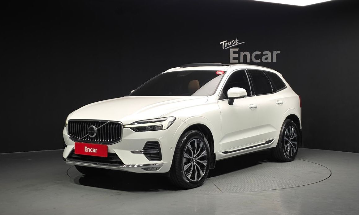 Volvo XC60 B5 Ultra Bright, 2025