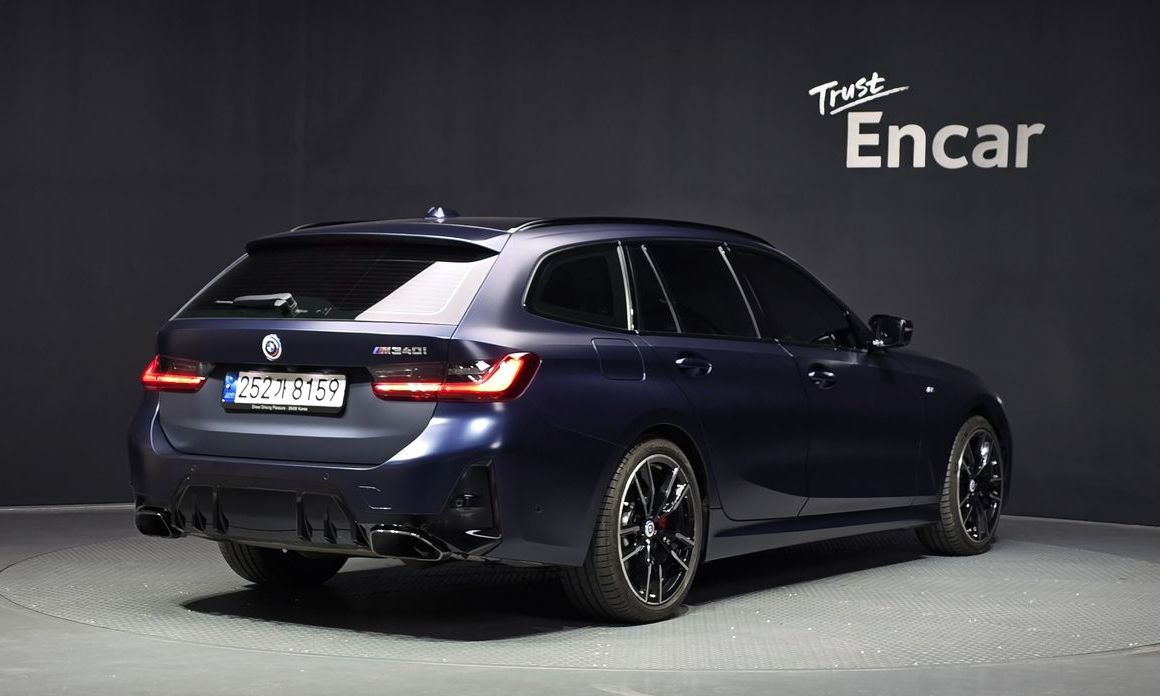 BMW 3-Series M340i xDrive Touring Pro FIrst Edition, 2023