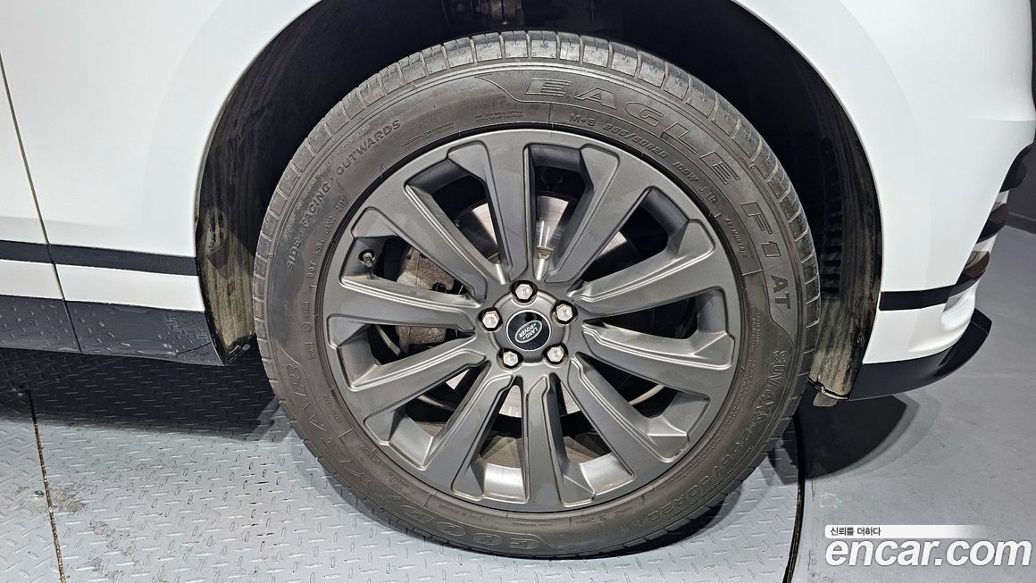 Land Rover Range Rover Velar 2.0 P250 R-Dynamic SE, 2023