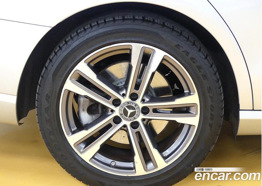 Mercedes-Benz E-Class E350 4MATIC Avantgarde, 2022