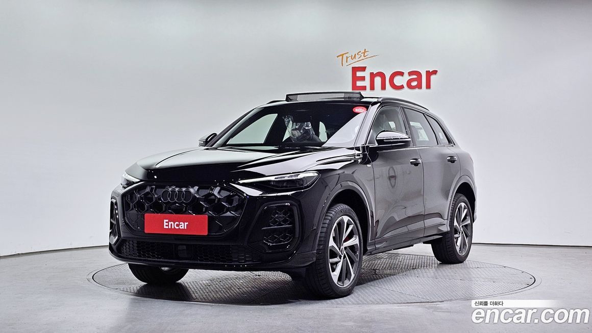 Audi Q5 40 TDI Quattro S Line Black Edition, 2025