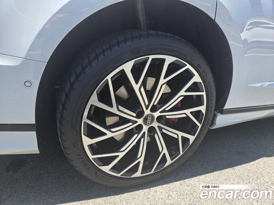 Audi S8 4.0 TFSI Quattro LWB, 2023