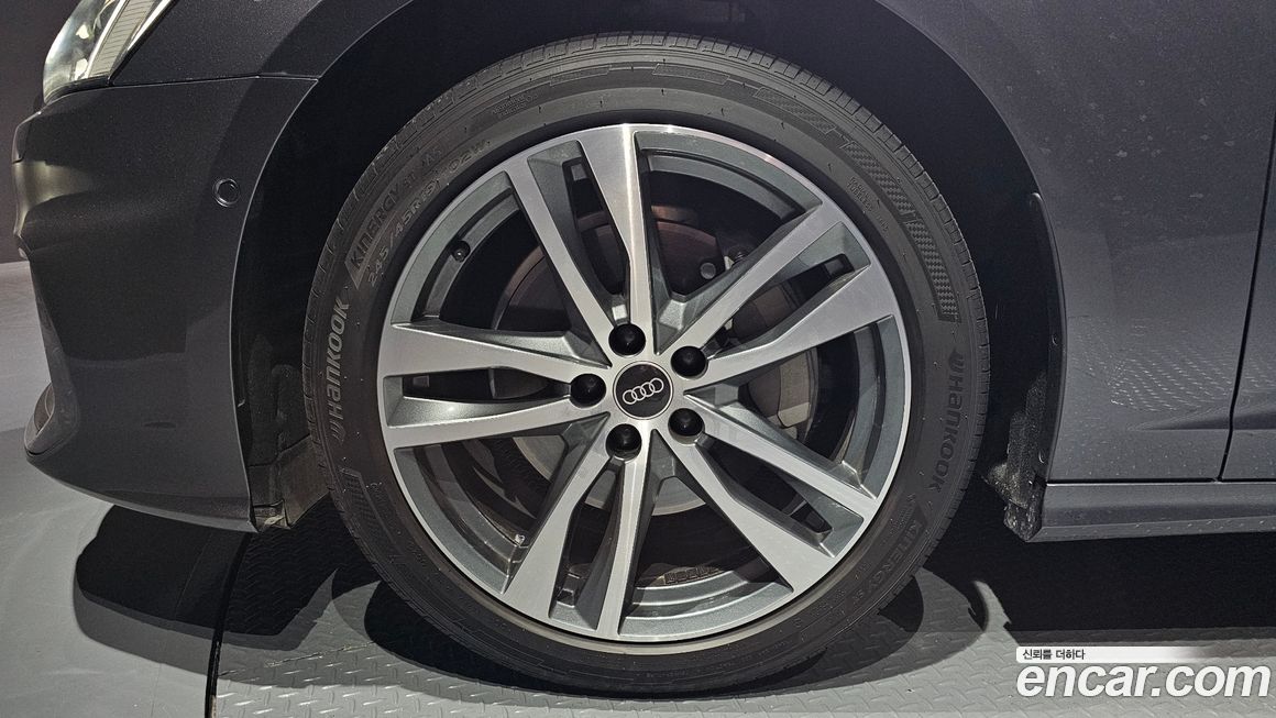 Audi A6 45 TFSI Quattro Premium, 2022